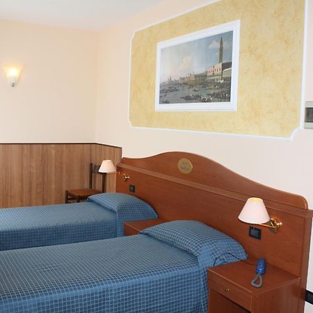 Hotel Belfiore Salzano Zewnętrze zdjęcie